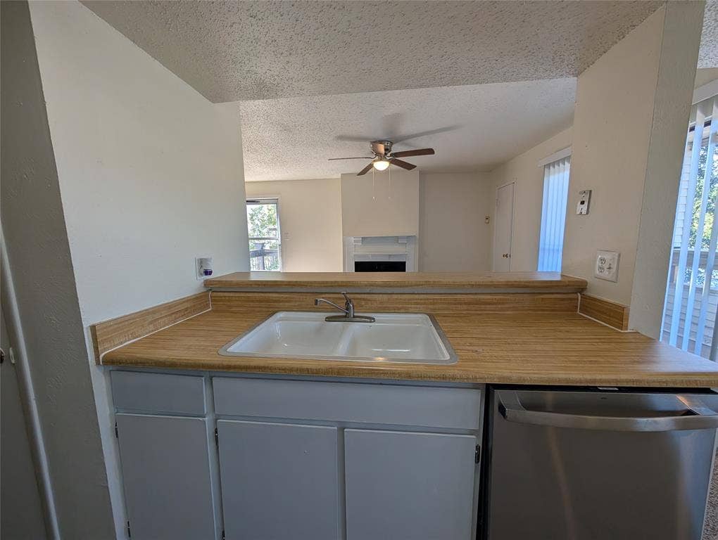 7431 Holly Hill Drive, #219, Dallas, TX 75231