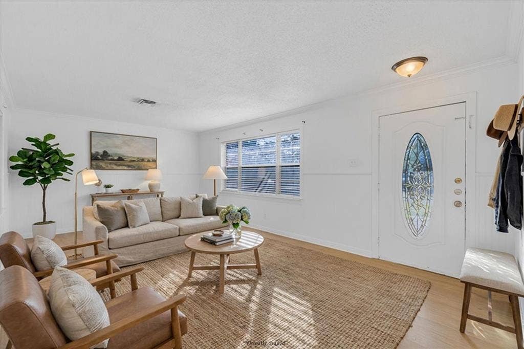 13521 Flagstone Lane, Dallas, TX 75240 Virtually Staged