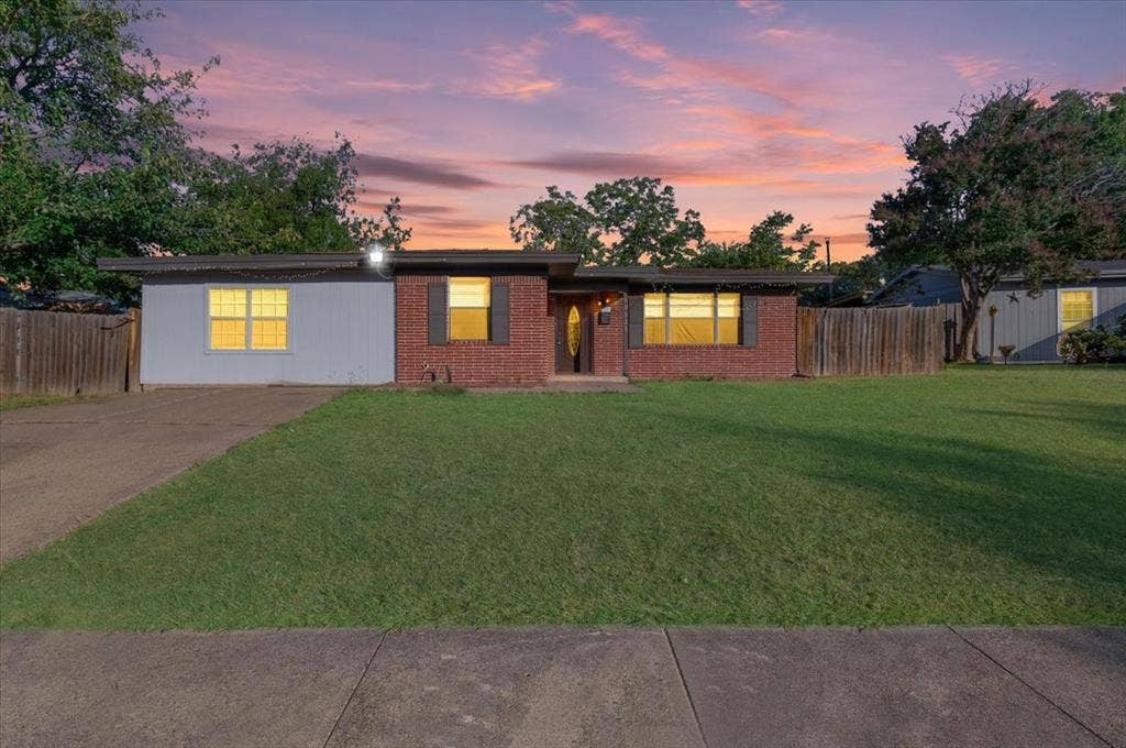 13521 Flagstone Lane, Dallas, TX 75240 Welcome Home!