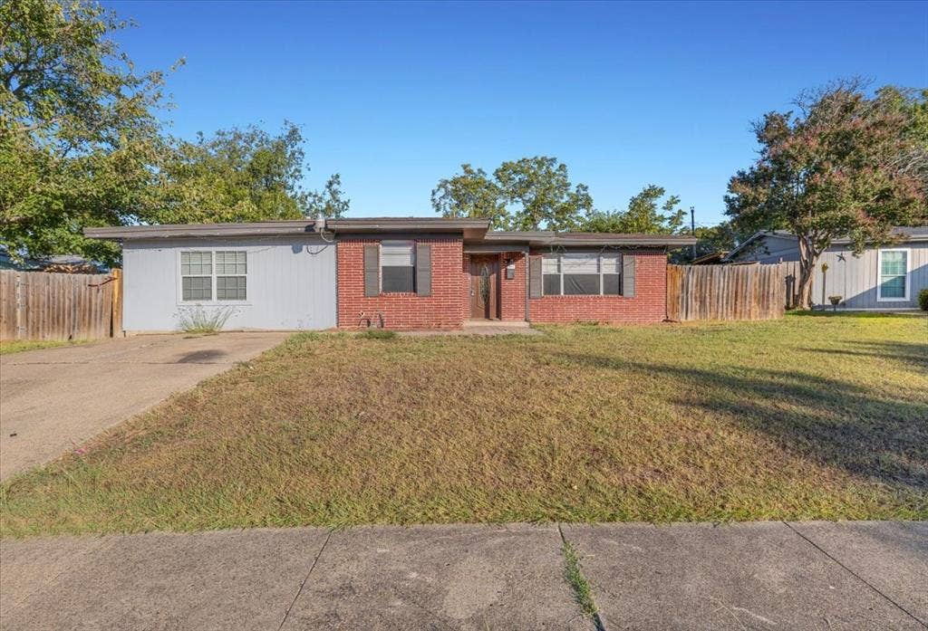 13521 Flagstone Lane, Dallas, TX 75240 13521 Flagstone