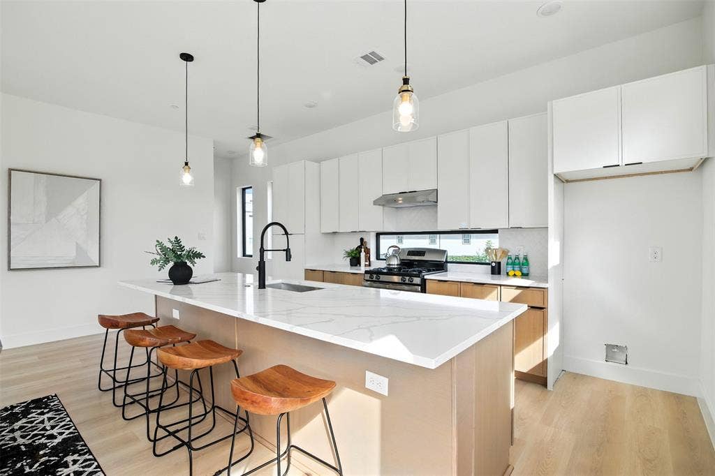 4611 Fairmount Street, #4, Dallas, TX 75219