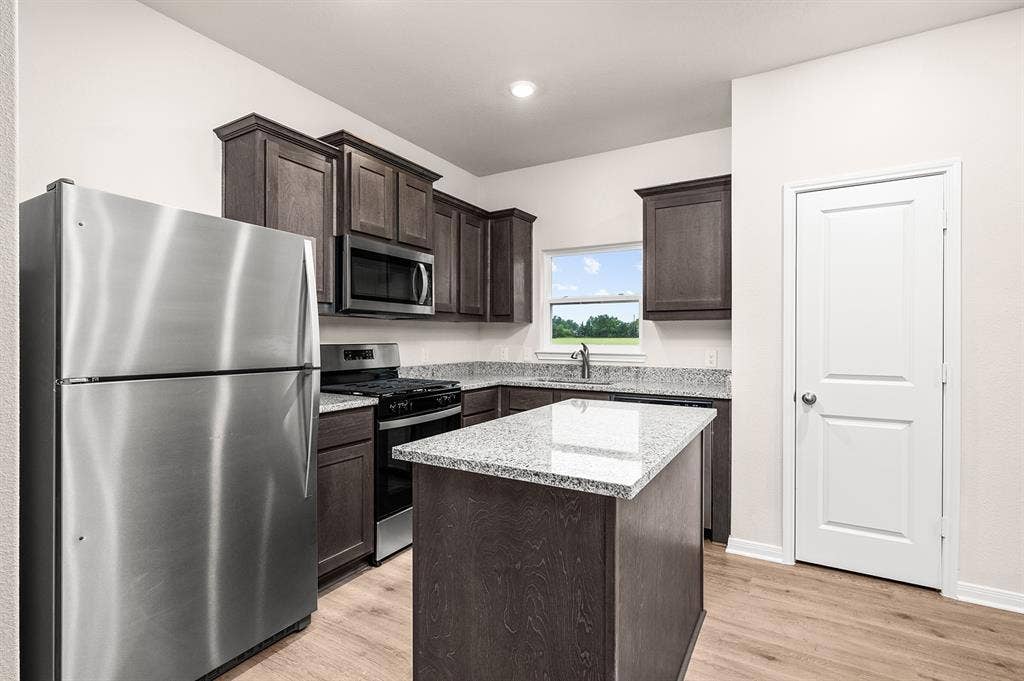 133 North Island Drive, Terrell, TX 75160 133 North Island Drive, Terrell, TX 75160