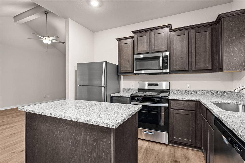 133 North Island Drive, Terrell, TX 75160 133 North Island Drive, Terrell, TX 75160