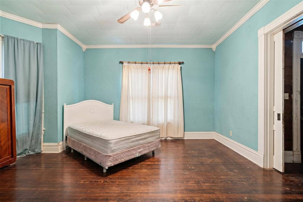 334 W Washington Street, Paris, TX 75460