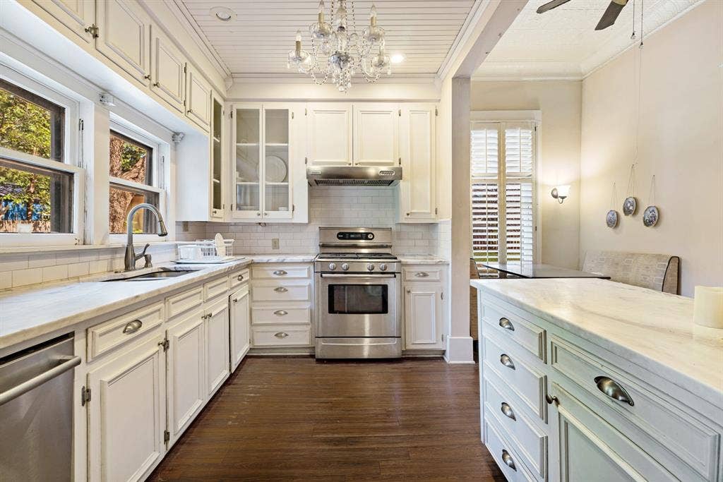 334 W Washington Street, Paris, TX 75460