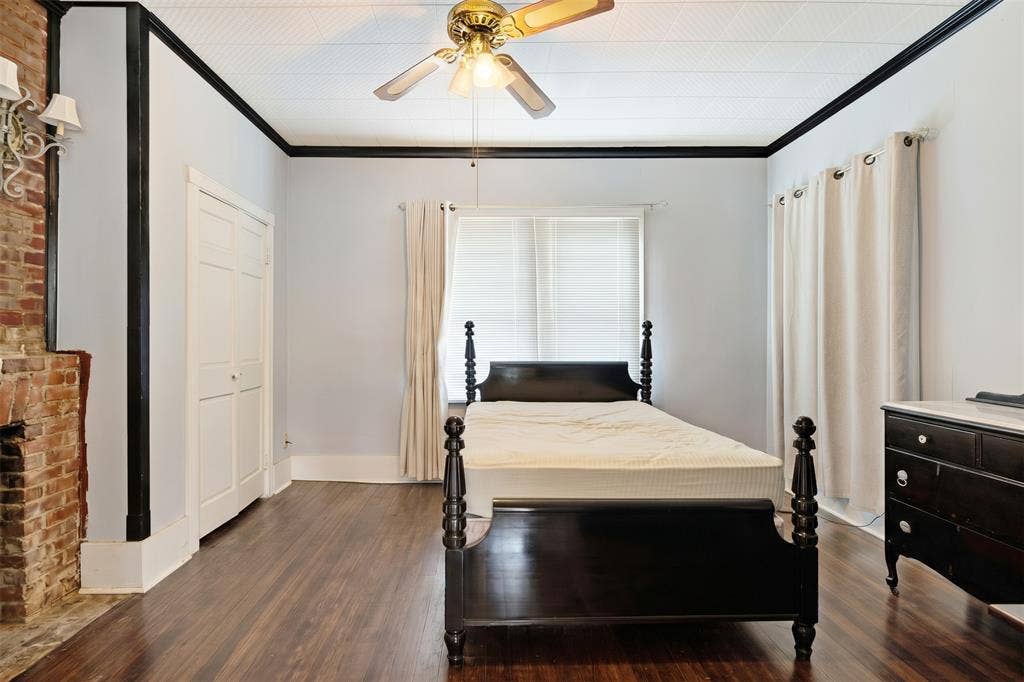 334 W Washington Street, Paris, TX 75460