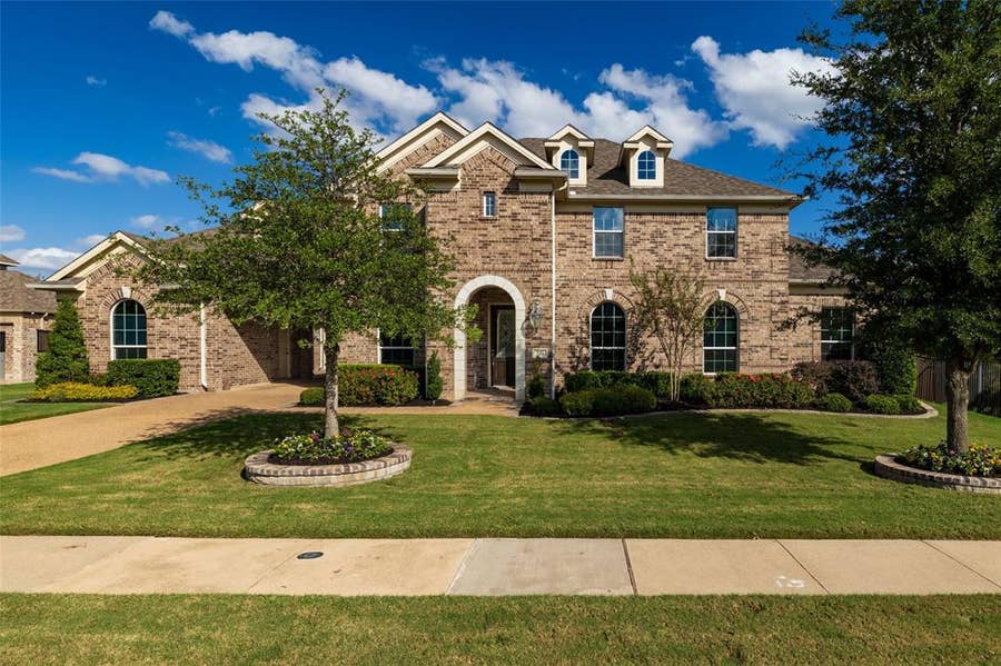 Property photo for 501 Rawhide Path, Keller, TX