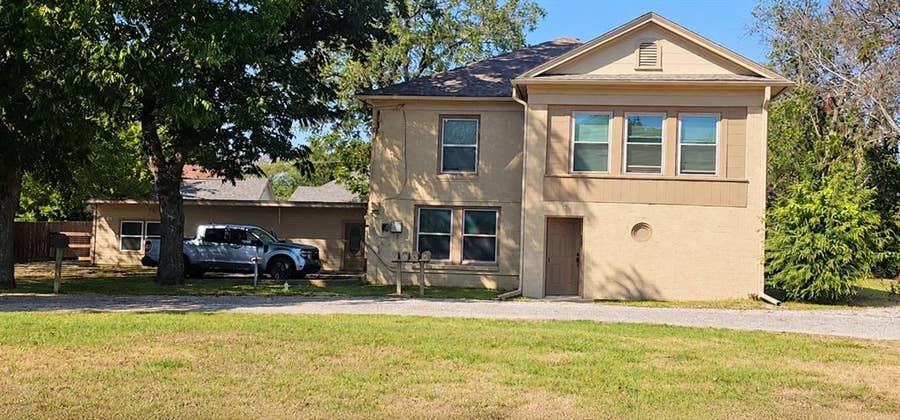 Property photo for 2615 N Elm Street, Denton, TX