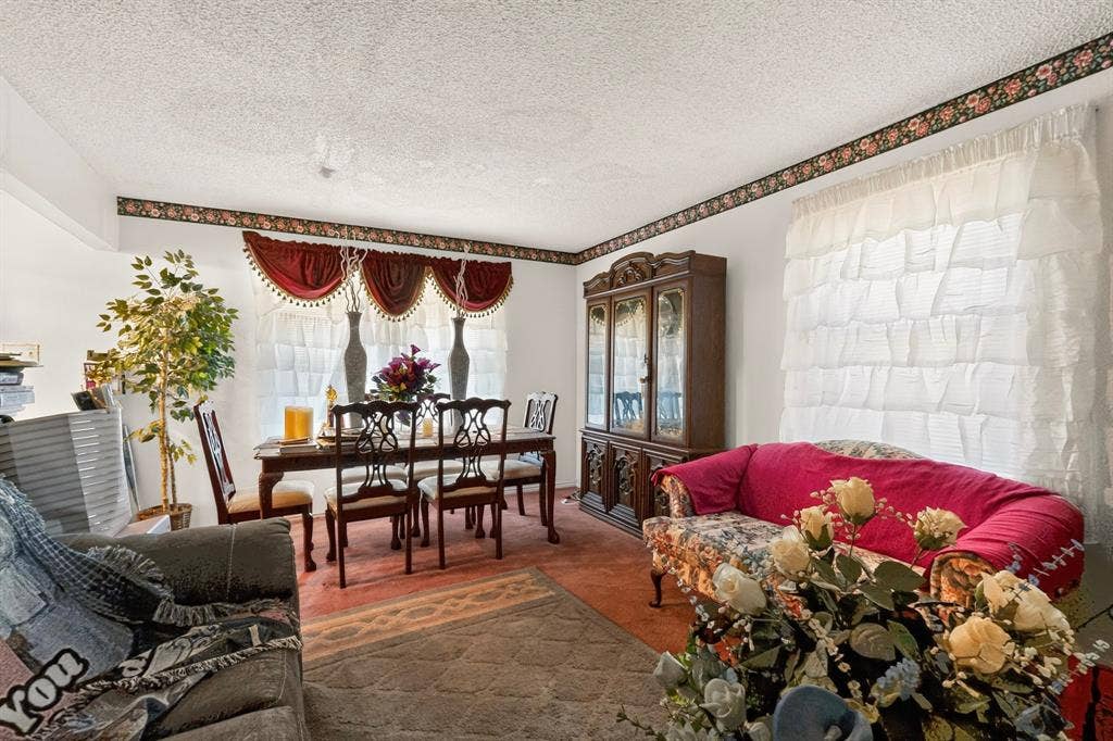 2616 Mossglen Drive, Dallas, TX 75227 2616 Mossglen Drive, Dallas, TX 75227