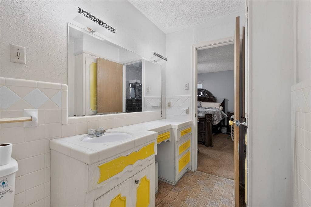 2616 Mossglen Drive, Dallas, TX 75227 2616 Mossglen Drive, Dallas, TX 75227