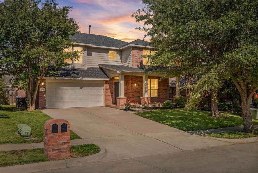 Property photo for 10708 Bluestone Road, Fort Worth, TX
