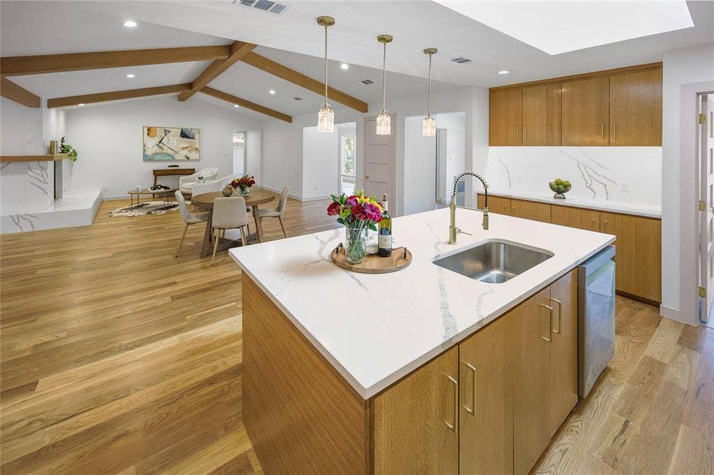 7117 Mimosa Lane, Dallas, TX 75230 7117 Mimosa Lane, Dallas, TX 75230