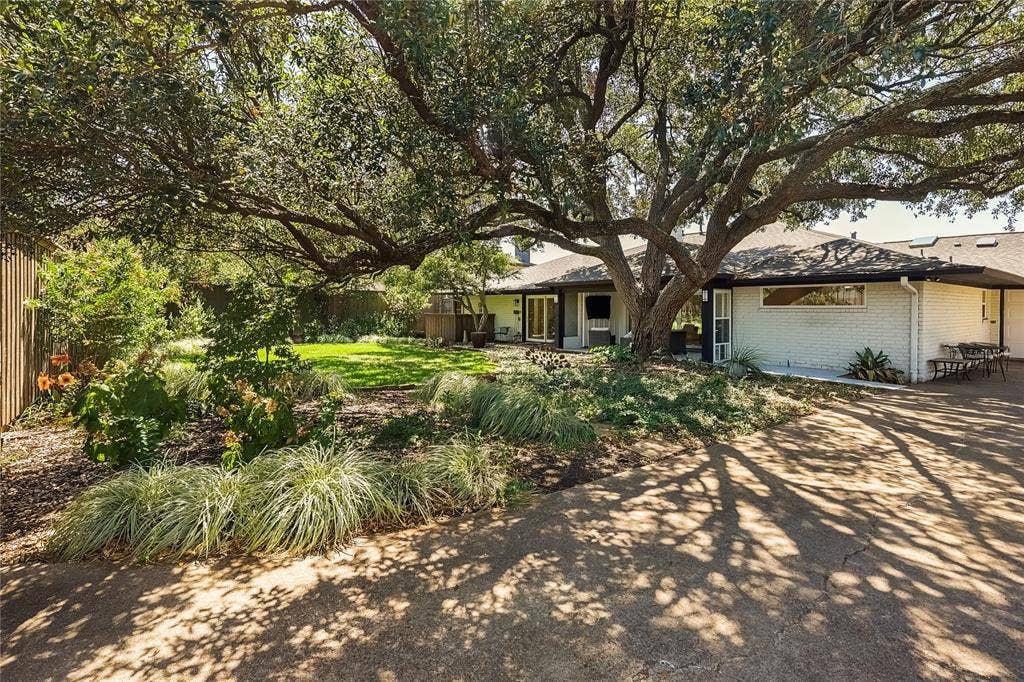 7117 Mimosa Lane, Dallas, TX 75230 7117 Mimosa Lane, Dallas, TX 75230