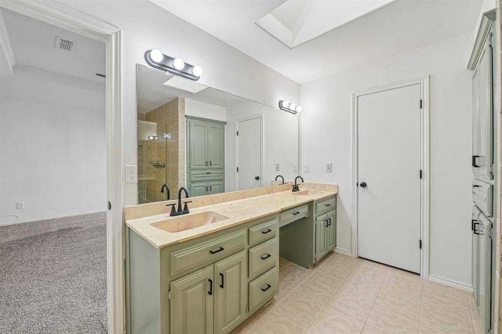 4913 Van Ness Street, Garland, TX 75043 4913 Van Ness Street, Garland, TX 75043