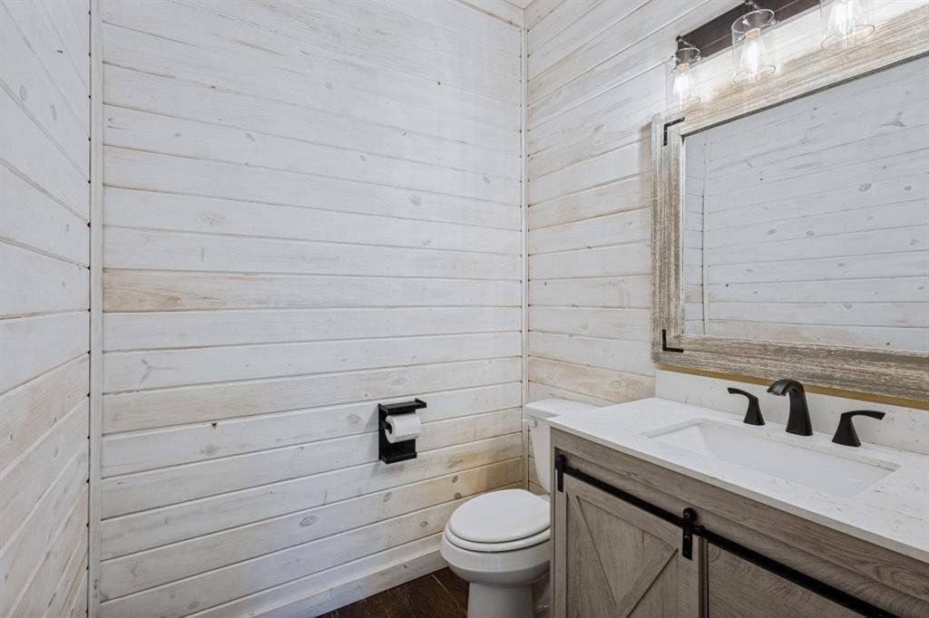 POWDER BATH DOWNSTAIRS