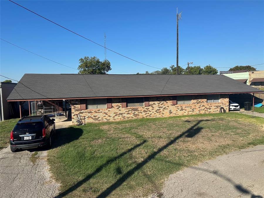 Property photo for 111 E Spence Street, Sulphur Springs, TX