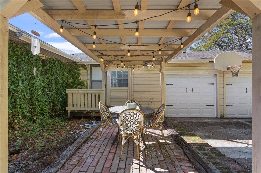 2501 N 32nd Street, Waco, TX 76708
