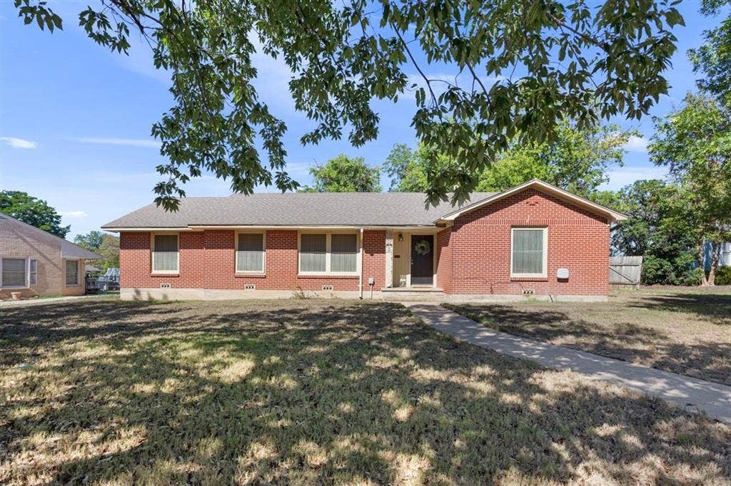 2501 N 32nd Street, Waco, TX 76708
