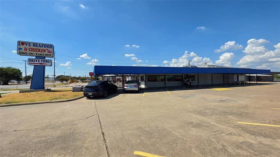 Property photo for 313 Castle Drive, Garland, TX