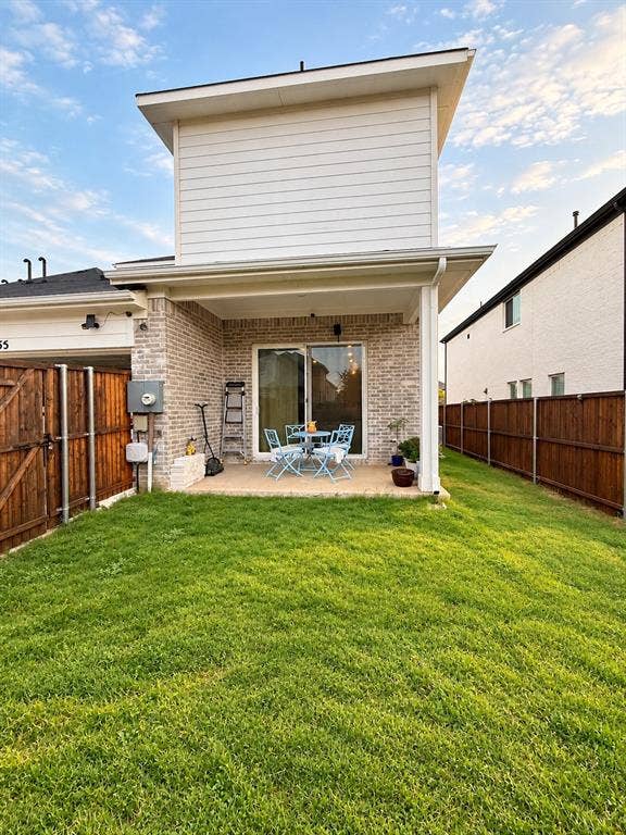 10755 Wells Branch Road, Frisco, TX 75035 Expansive green space with wood fencing