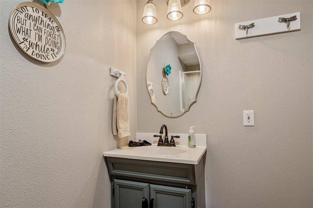 133 S Buffalo Street, Canton, TX 75103