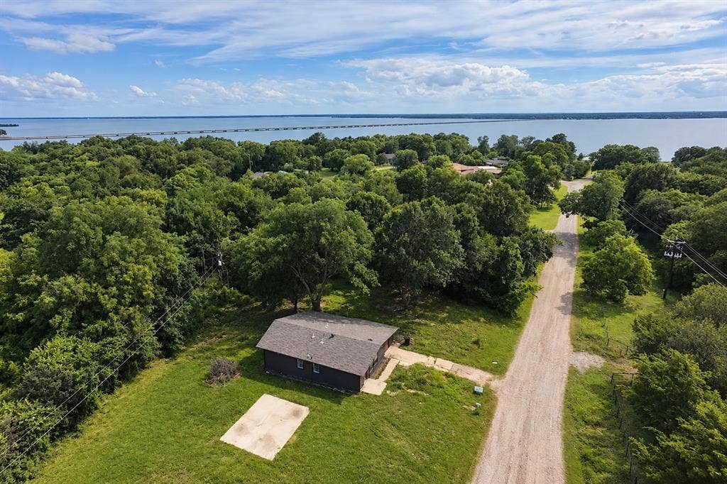 8095 County Road 3415, Lone Oak, TX 75453 8095 County Road 3415, Lone Oak, TX 75453