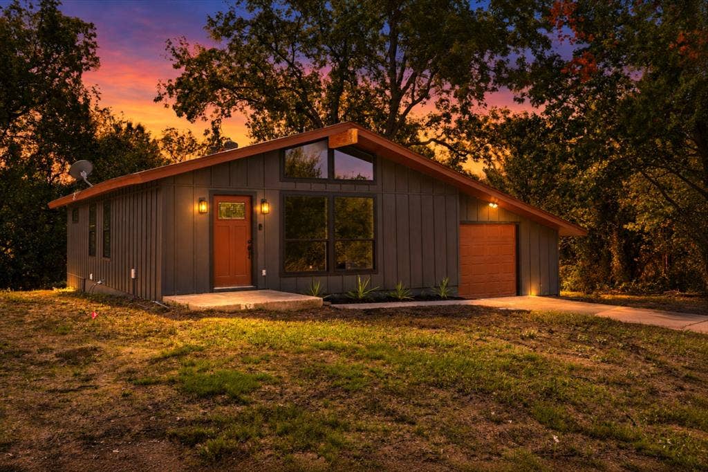 8095 County Road 3415, Lone Oak, TX 75453 8095 County Road 3415, Lone Oak, TX 75453