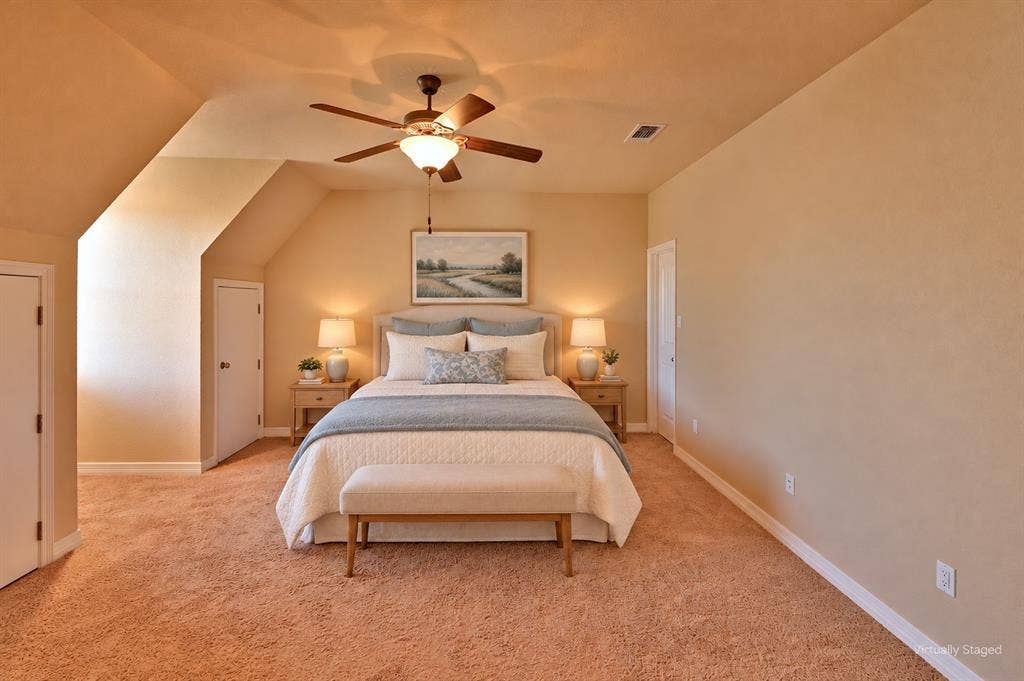 Guest bedroom