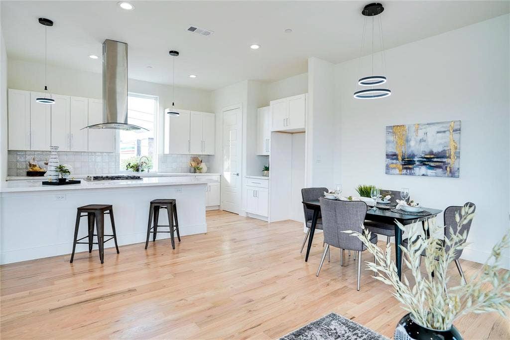 1612 Bennett Avenue, #105, Dallas, TX 75206 1612 Bennett Avenue, #105, Dallas, TX 75206
