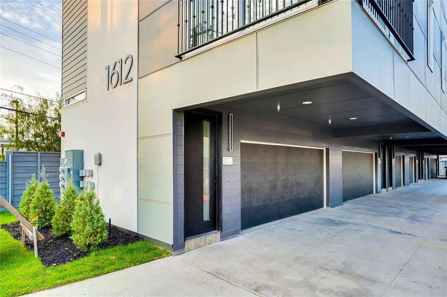 Property photo for 1612 Bennett Avenue, #105, Dallas, TX