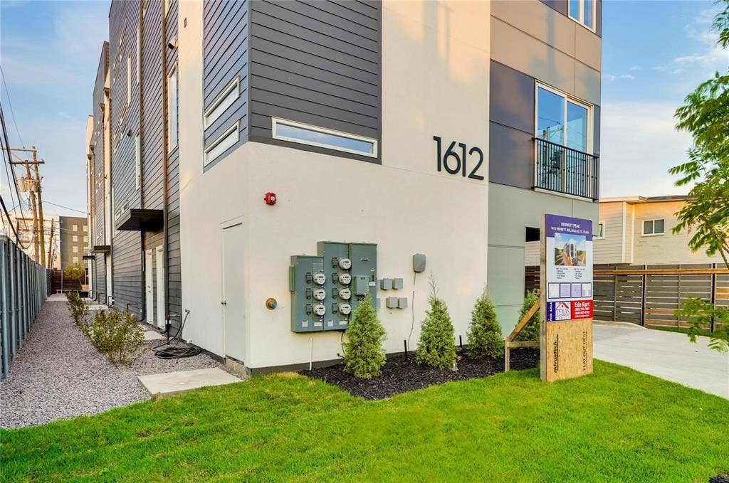 1612 Bennett Avenue, #105, Dallas, TX 75206 1612 Bennett Avenue, #105, Dallas, TX 75206