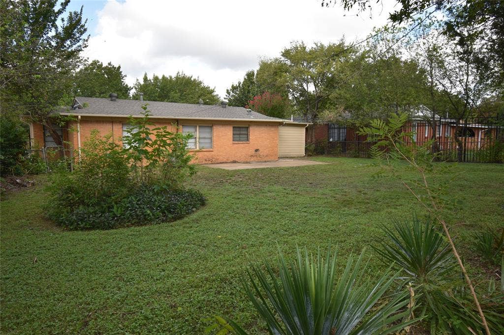 1212 Belvedere Drive, Arlington, TX 76010