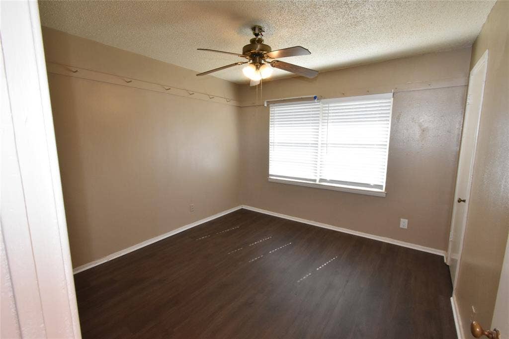 1212 Belvedere Drive, Arlington, TX 76010