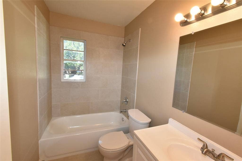 1212 Belvedere Drive, Arlington, TX 76010