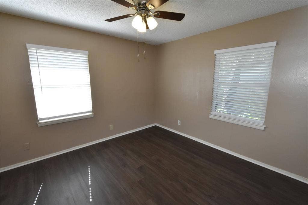 1212 Belvedere Drive, Arlington, TX 76010
