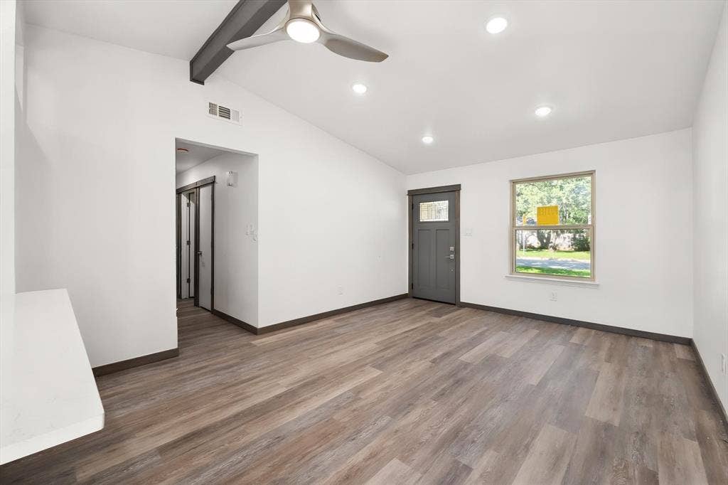 5701 Guildwood Drive, Arlington, TX 76017