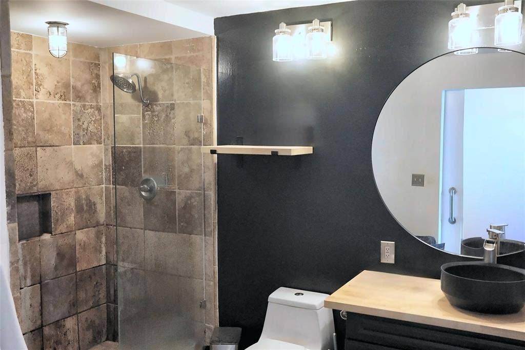 1122 Jackson Street, #1012, Dallas, TX 75202 1122 Jackson Street, #1012, Dallas, TX 75202
