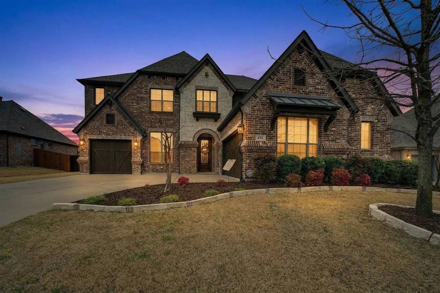 Property photo for 816 Lazy Brooke Drive, Rockwall, TX