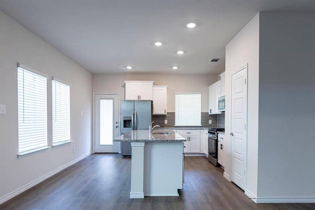 1305 Silent Peak Drive, Princeton, TX 75407 1305 Silent Peak Drive, Princeton, TX 75407