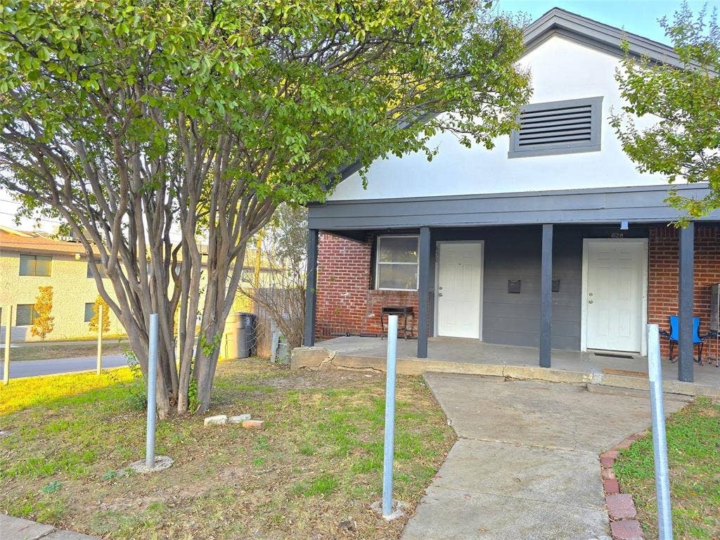 630 N Ewing Avenue, Dallas, TX 75203 630 N Ewing Avenue, Dallas, TX 75203