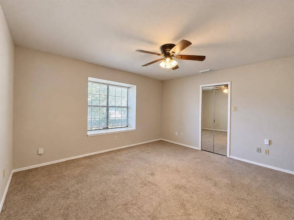1038 Cedar Run Drive, Duncanville, TX 75137 1038 Cedar Run Drive, Duncanville, TX 75137