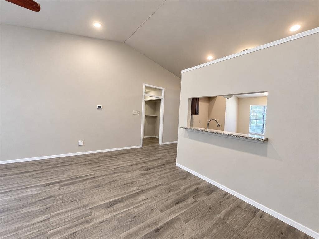1038 Cedar Run Drive, Duncanville, TX 75137 1038 Cedar Run Drive, Duncanville, TX 75137