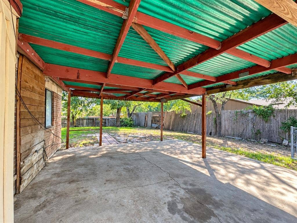 1038 Cedar Run Drive, Duncanville, TX 75137 1038 Cedar Run Drive, Duncanville, TX 75137