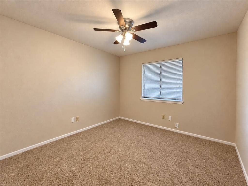 1038 Cedar Run Drive, Duncanville, TX 75137 1038 Cedar Run Drive, Duncanville, TX 75137