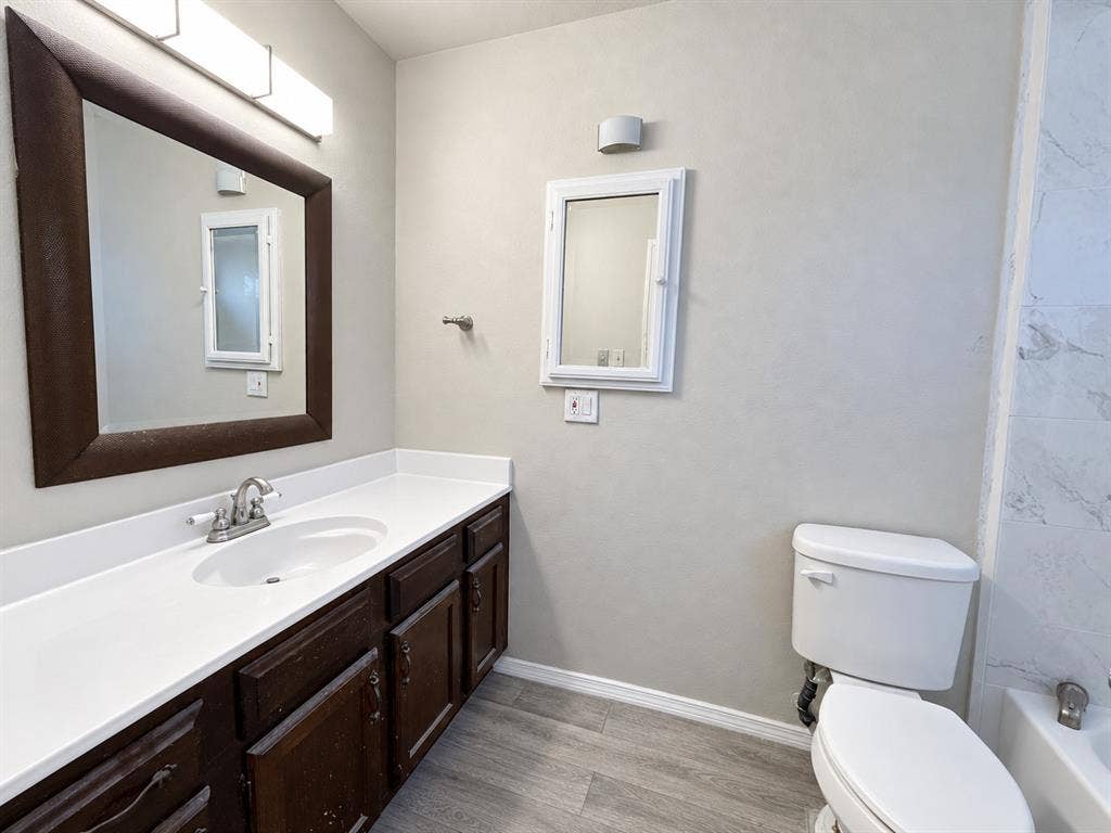 1038 Cedar Run Drive, Duncanville, TX 75137 1038 Cedar Run Drive, Duncanville, TX 75137
