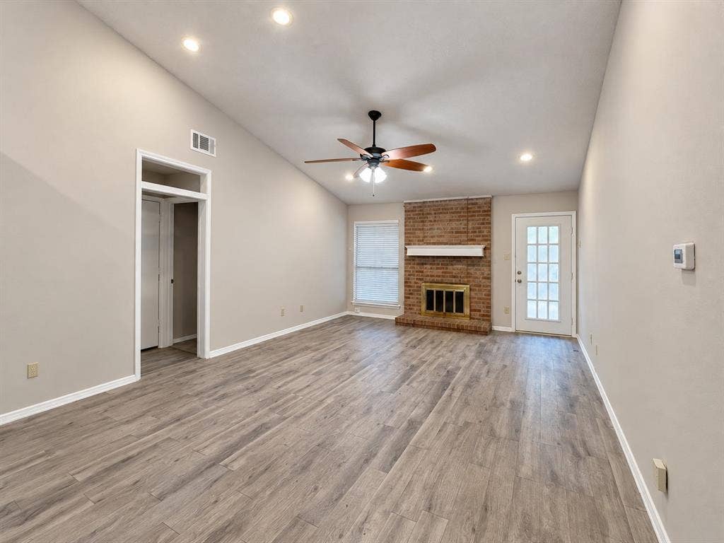 1038 Cedar Run Drive, Duncanville, TX 75137 1038 Cedar Run Drive, Duncanville, TX 75137