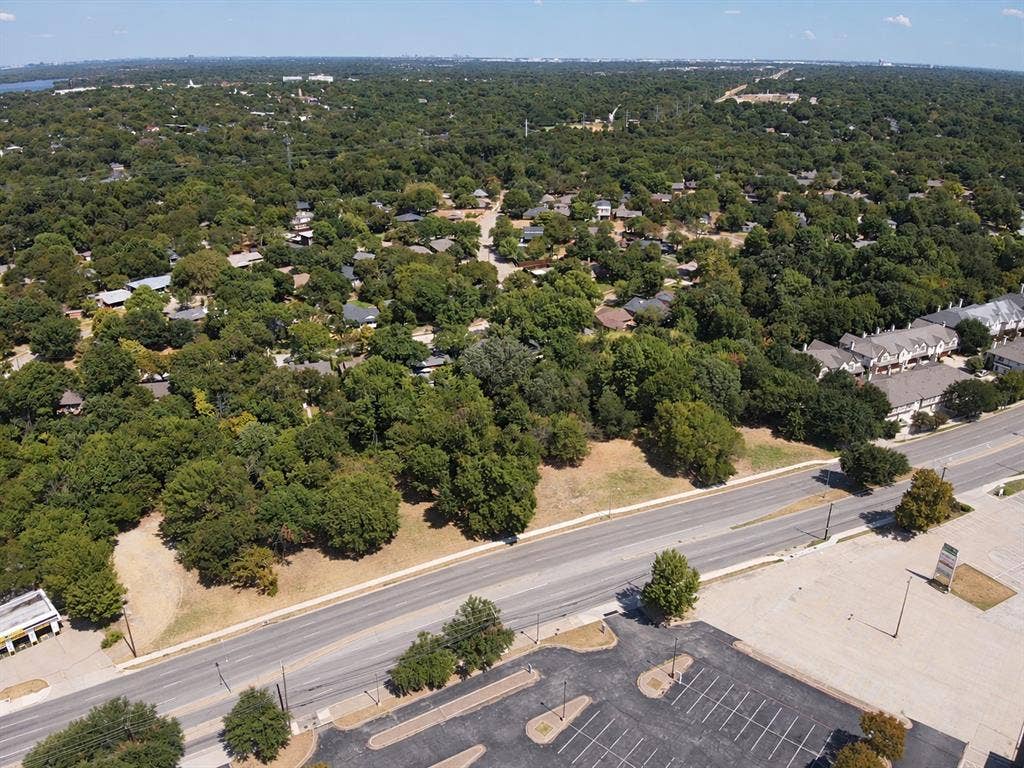 8605 Ferguson Road, Dallas, TX 75228 8605 Ferguson Road, Dallas, TX 75228