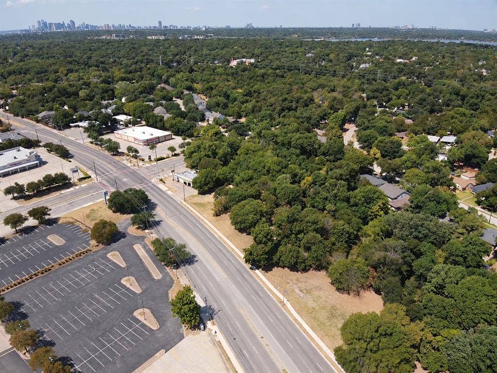 8605 Ferguson Road, Dallas, TX 75228 8605 Ferguson Road, Dallas, TX 75228