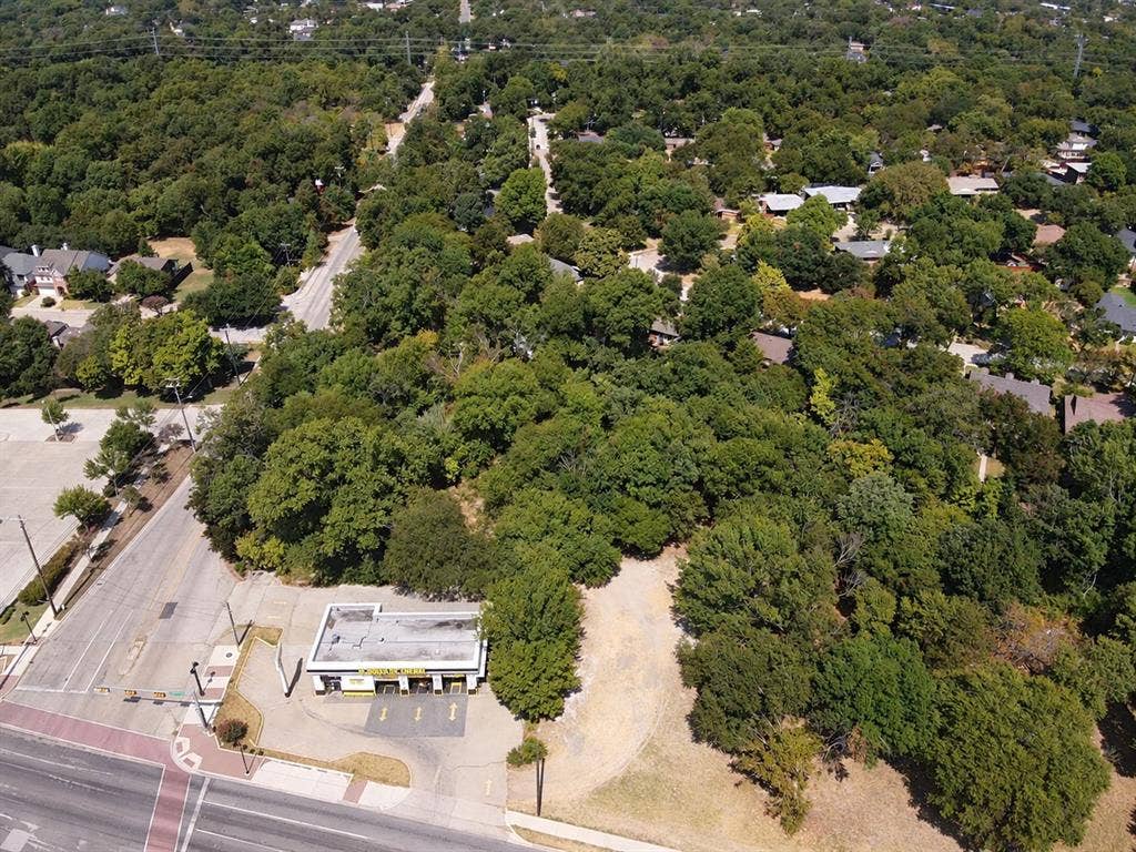 8605 Ferguson Road, Dallas, TX 75228 8605 Ferguson Road, Dallas, TX 75228