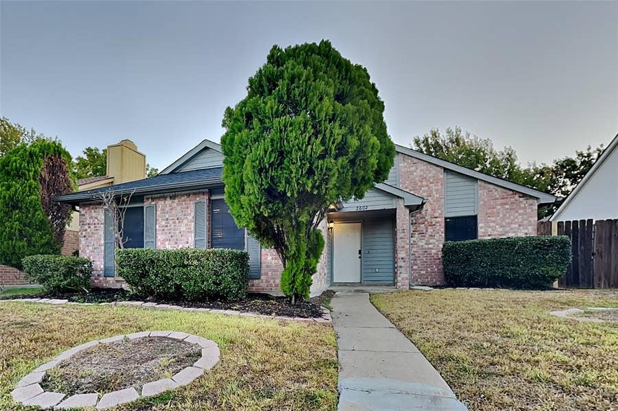 Property photo for 2602 Lake Valley Drive, Garland, TX